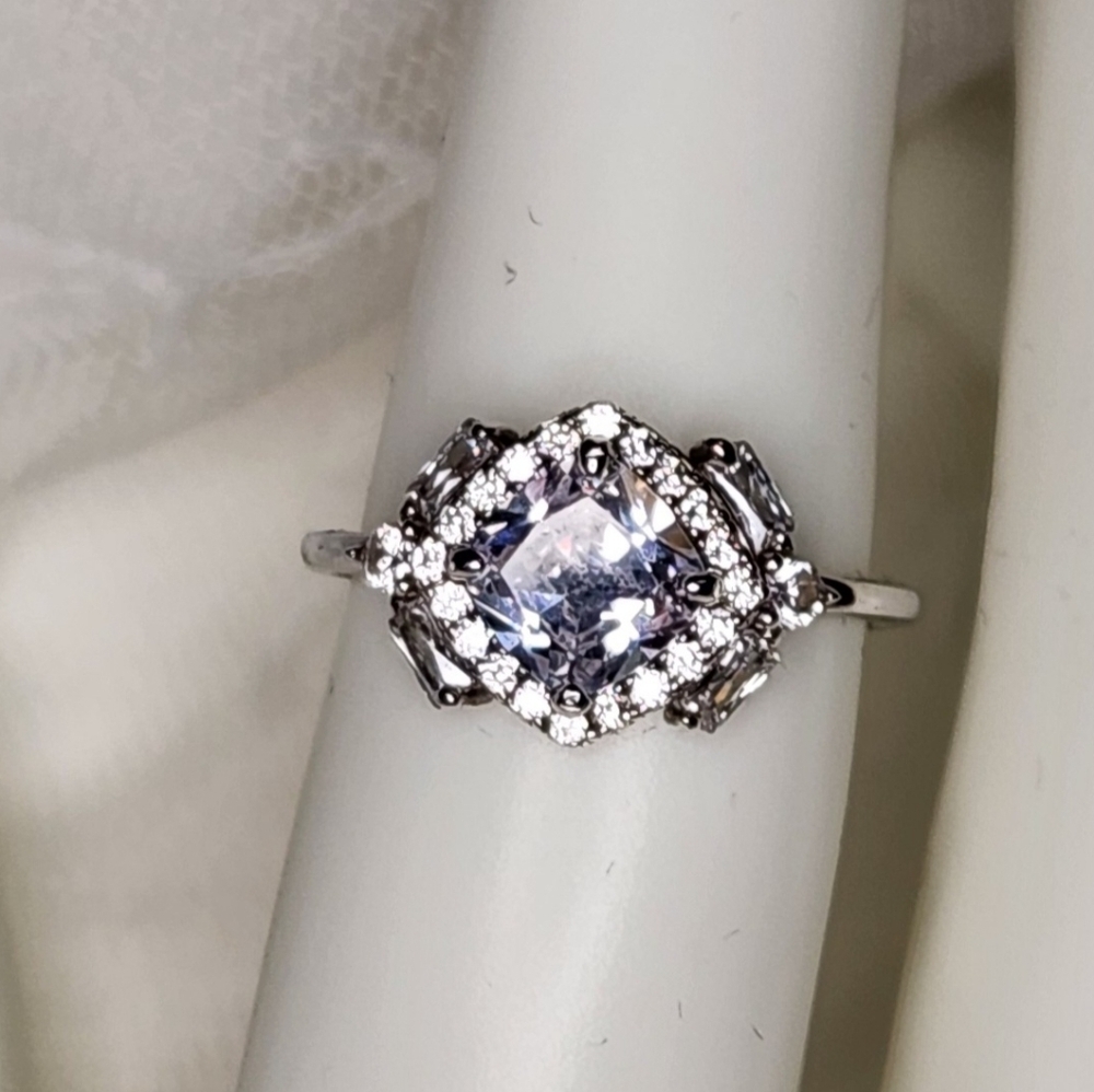 Sz.6 S925 Sterling Silver Ring SZ6 Unique!